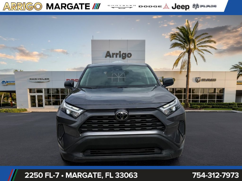 Used 2023 Toyota RAV4 LE FWD image 2