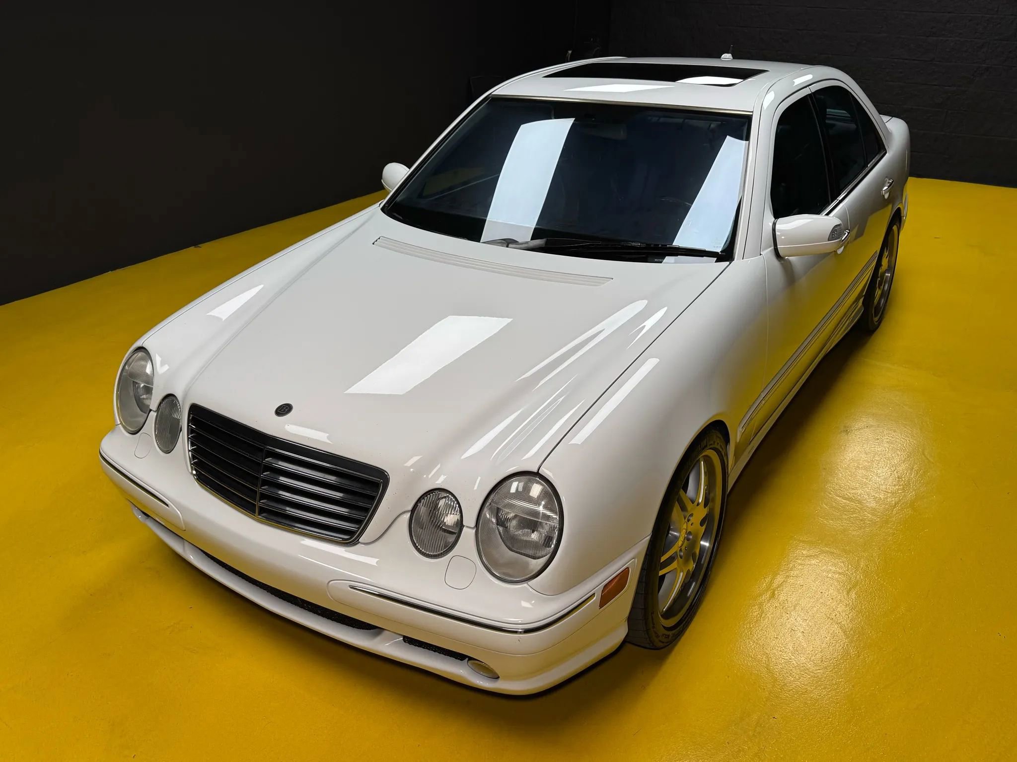 Used 2000 Mercedes-Benz E 55 AMG Sedan image 53