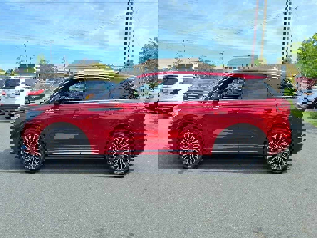 Used 2020 Lincoln Corsair Reserve w/ Equipment Group 202A image 22