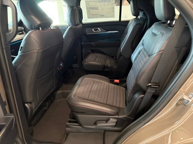 New 2026 Ford Explorer ST-Line w/ ST-Line Street Pack AWD/4WD image 17