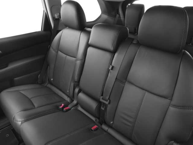 Used 2016 Nissan Pathfinder Platinum image 10