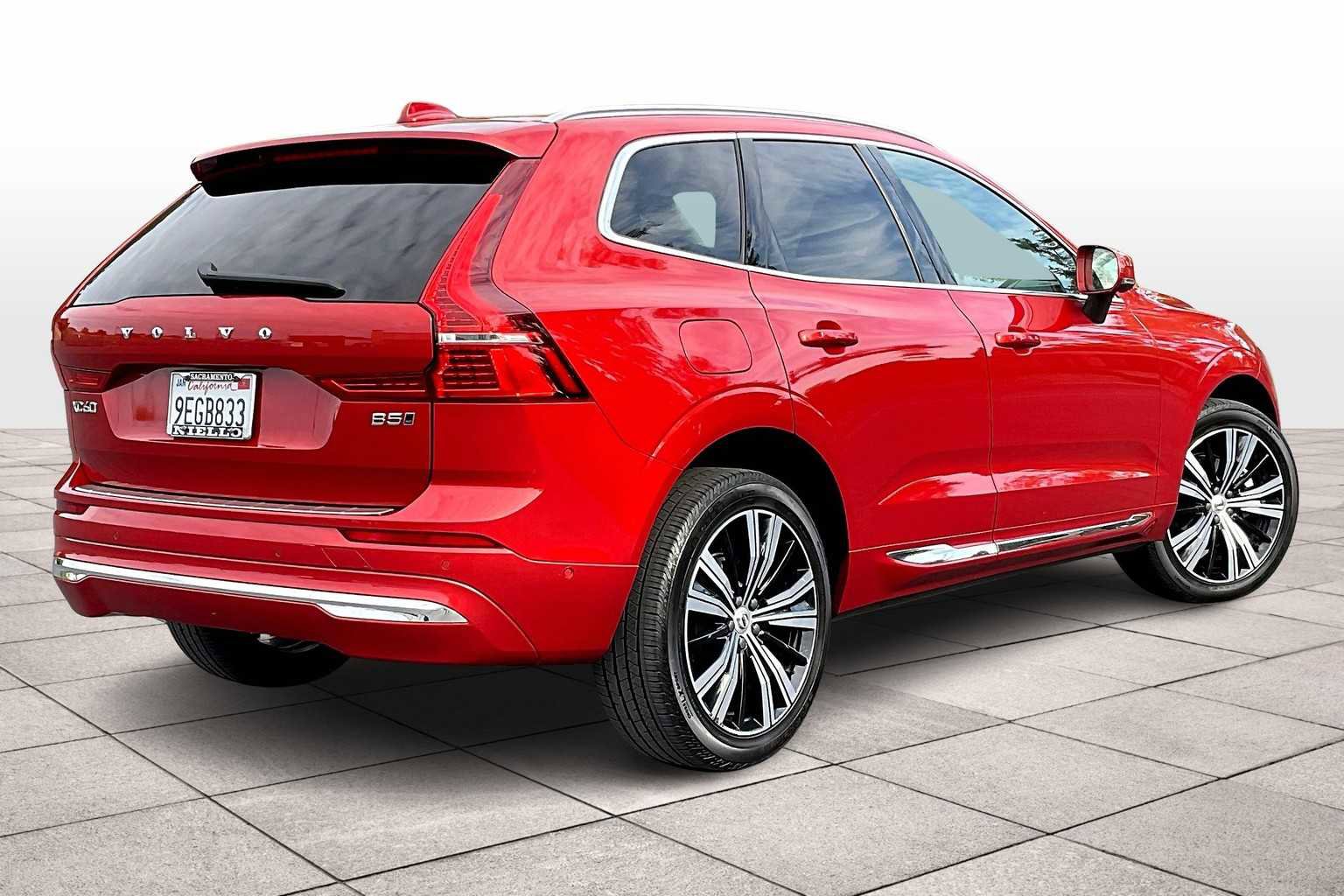 Used 2023 Volvo XC60 B5 Plus w/ Climate Package image 16