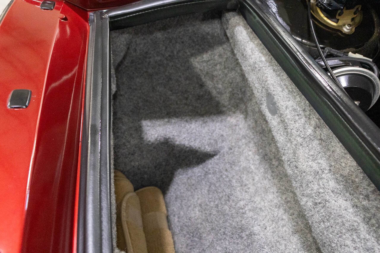 Used 1988 Pontiac Fiero GT image 36