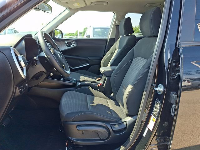 Used 2020 Kia Soul S FWD image 14
