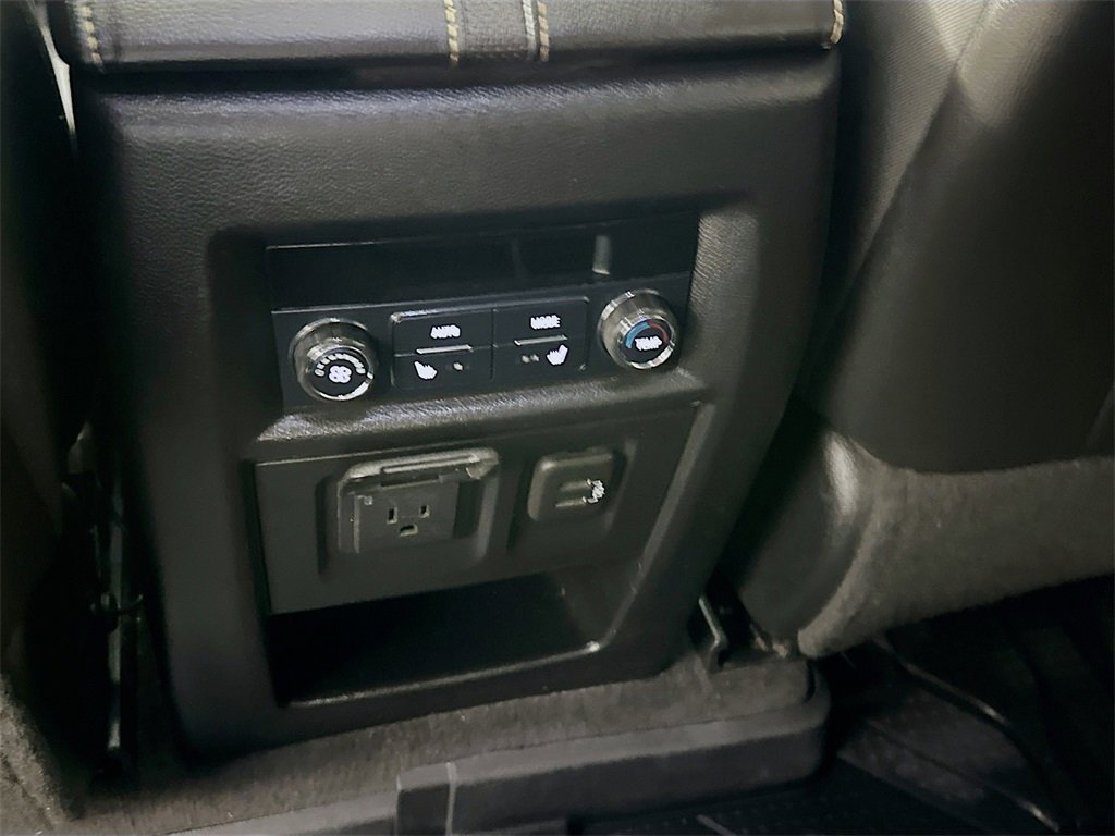 Used 2020 Chevrolet Traverse Premier w/ Redline Edition image 27