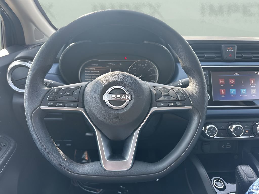 Used 2025 Nissan Versa SV image 12