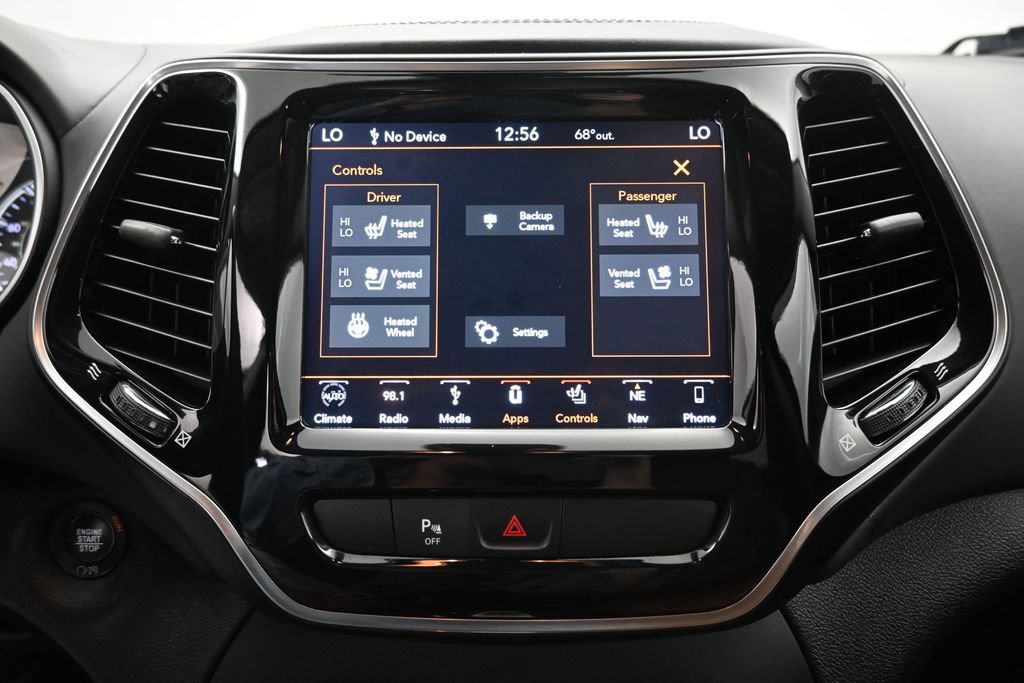 Used 2019 Jeep Cherokee Overland AWD/4WD image 17