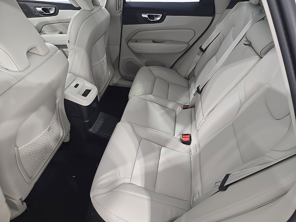 New 2026 Volvo XC60 T8 Ultra w/ Protection Package Premier image 20