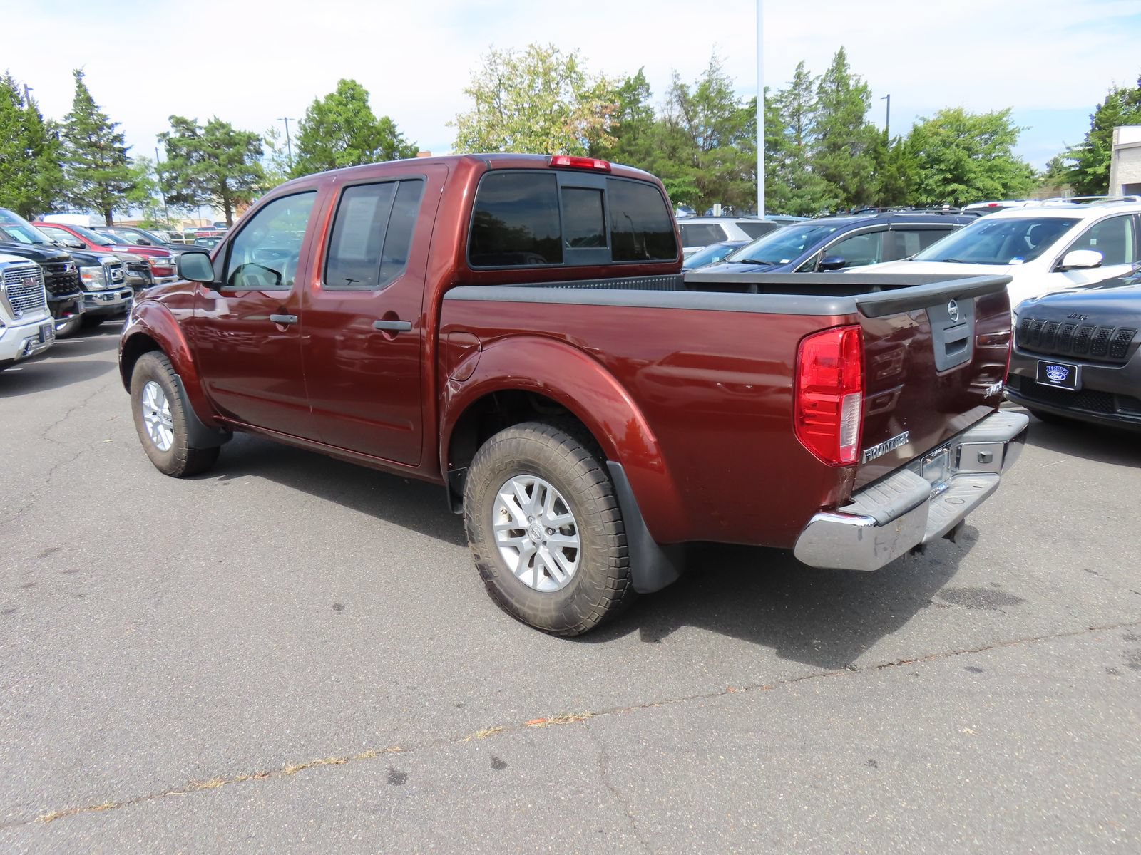 Used 2016 Nissan Frontier SV AWD/4WD image 7