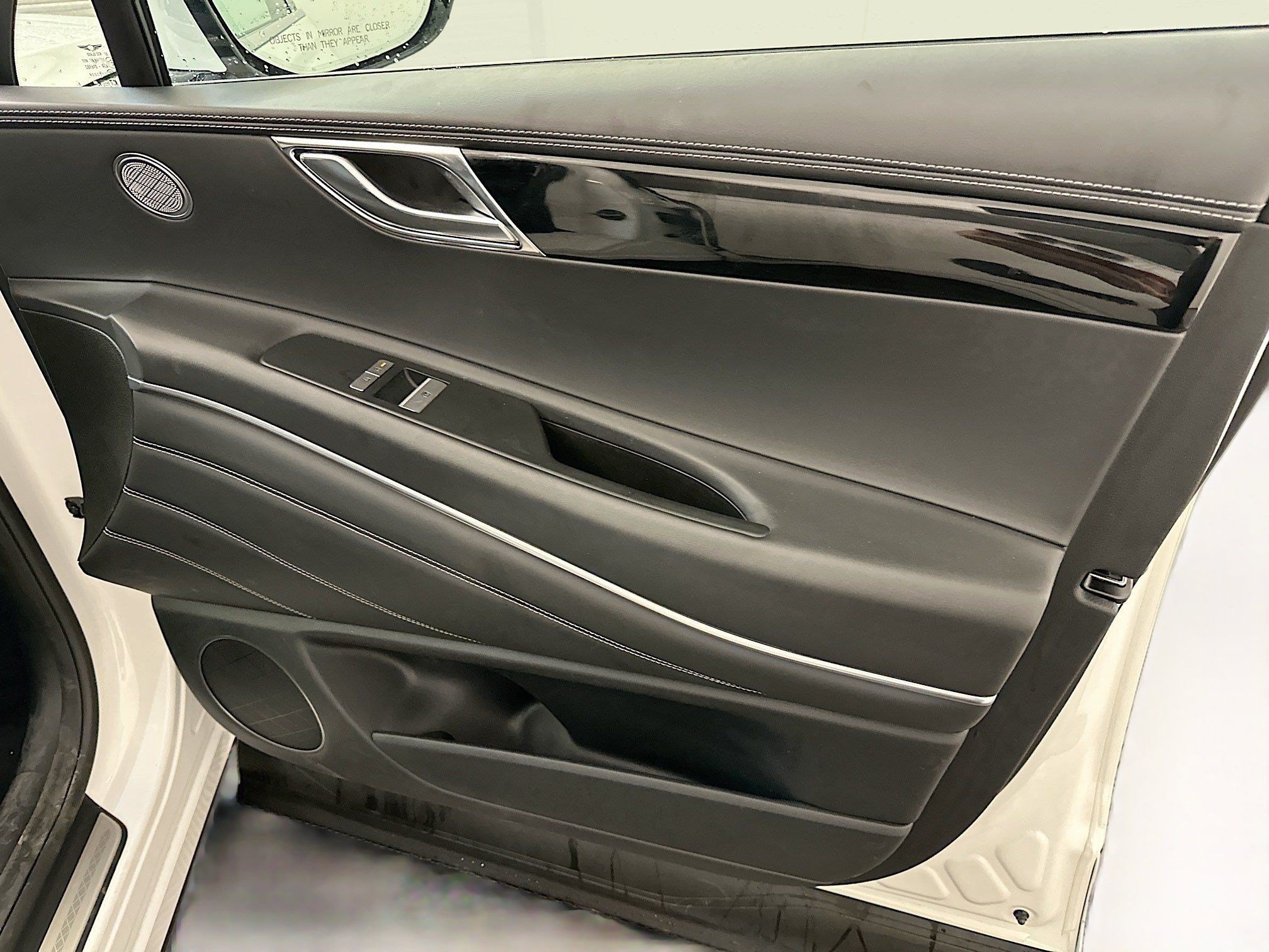 Used 2025 Genesis GV80 2.5T Standard AWD/4WD image 30