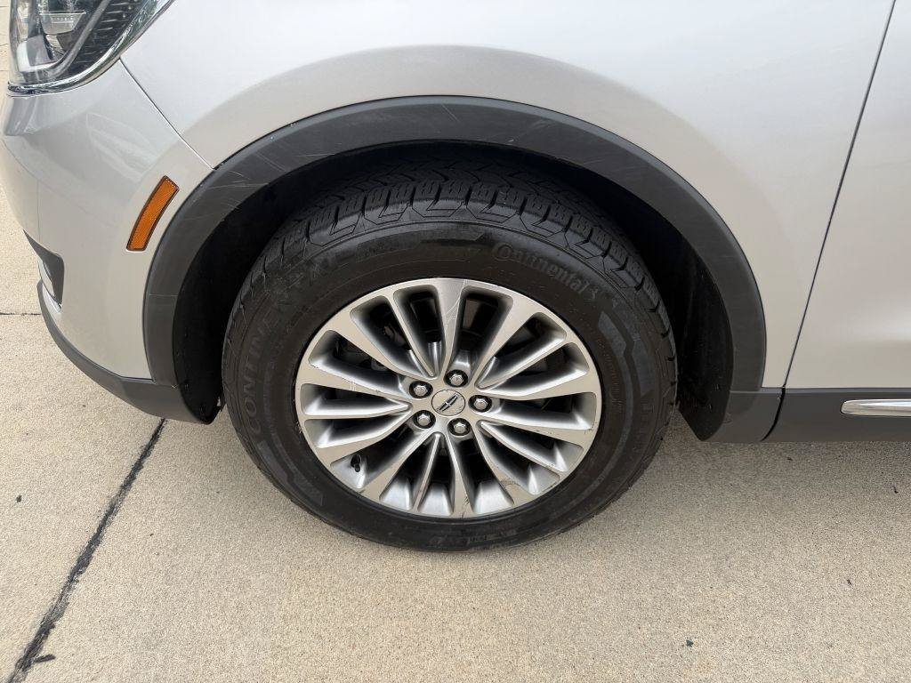 Used 2016 Lincoln MKX Select w/ Select Plus Package AWD/4WD image 18