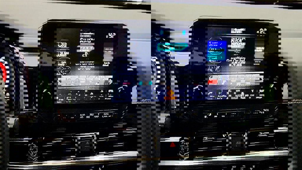 Used 2023 Nissan Pathfinder Platinum w/ Lighting Package (N93) image 19