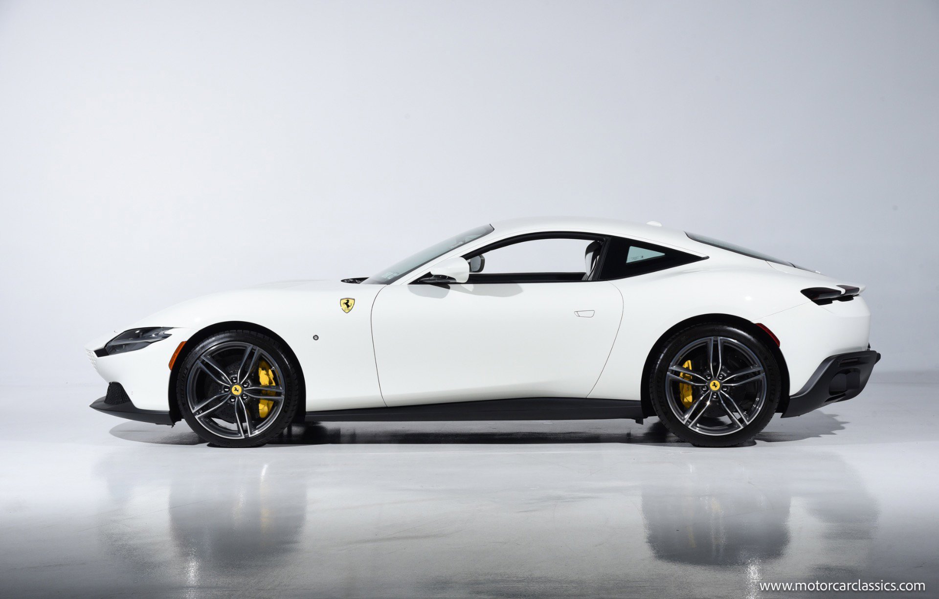 Used 2024 Ferrari Roma image 7