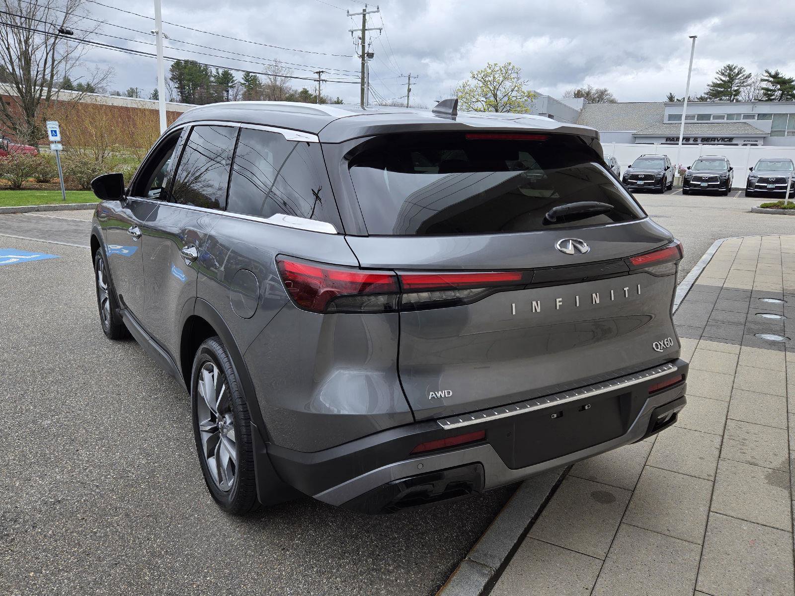 Certified 2023 INFINITI QX60 Luxe w/ Vision Package image 12