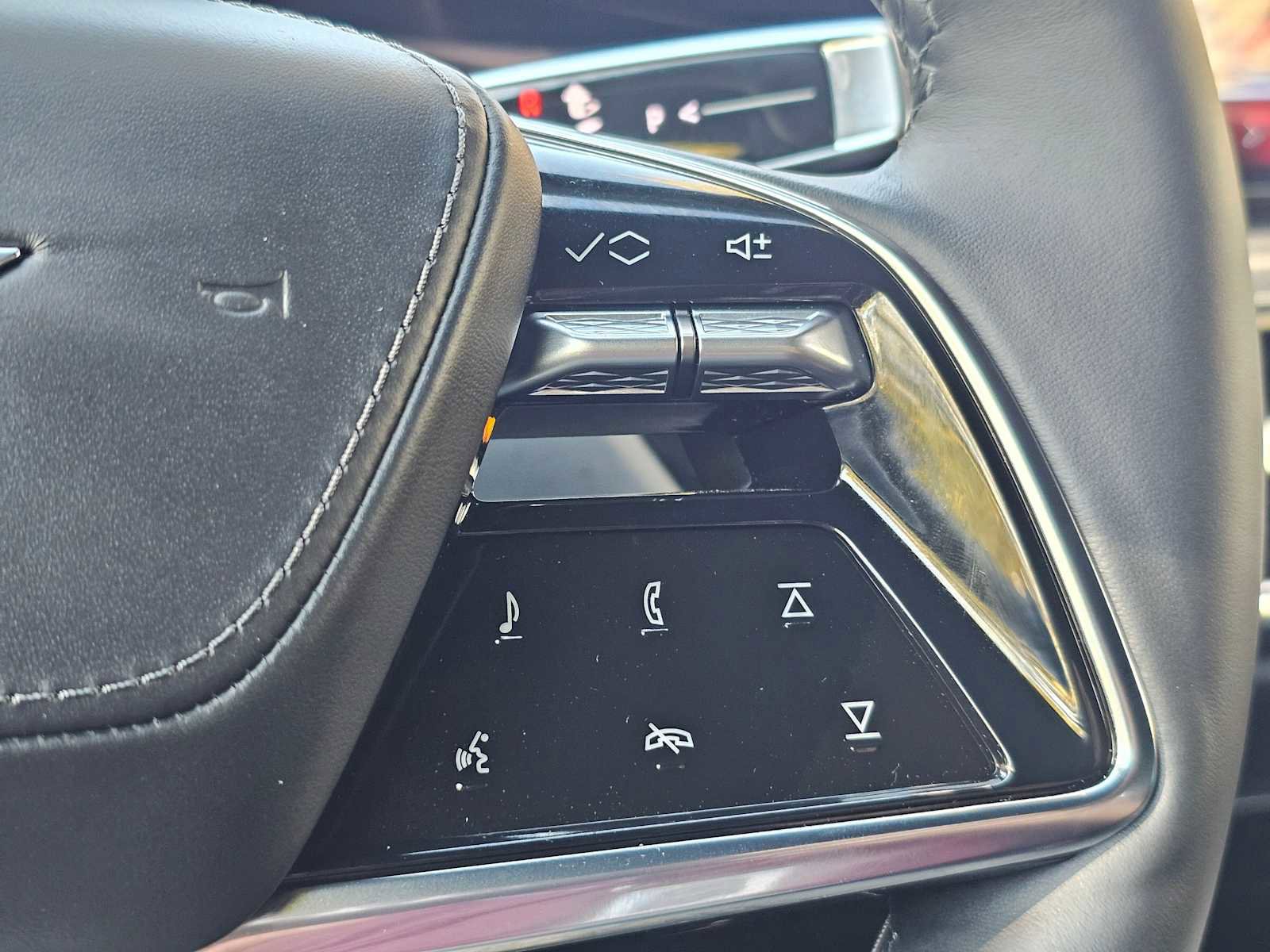 New 2026 Cadillac Lyriq V AWD/4WD image 29