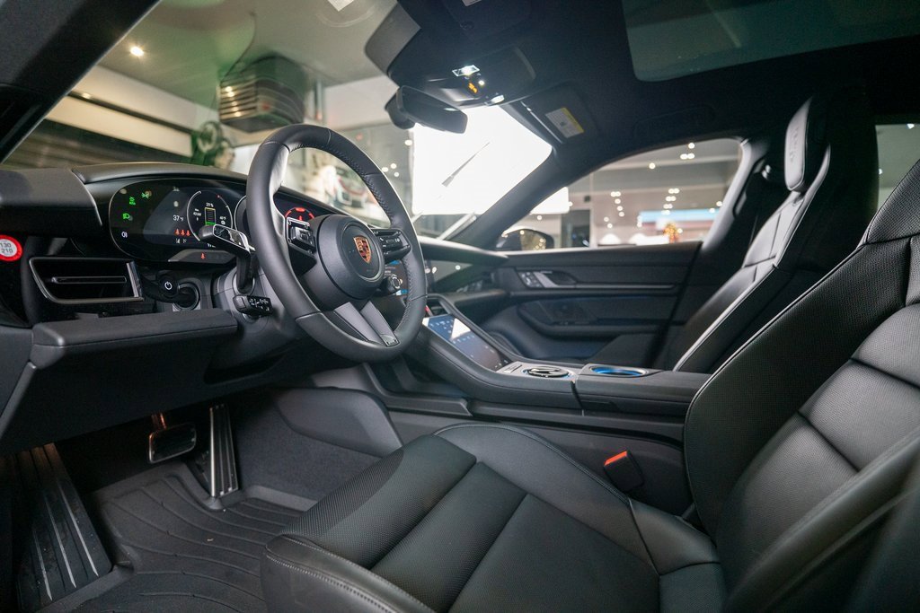 New 2026 Porsche Taycan image 4