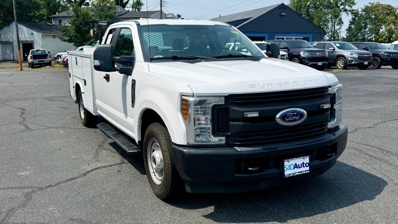 Used 2019 Ford F250 XL w/ Power Equipment Group RWD image 4