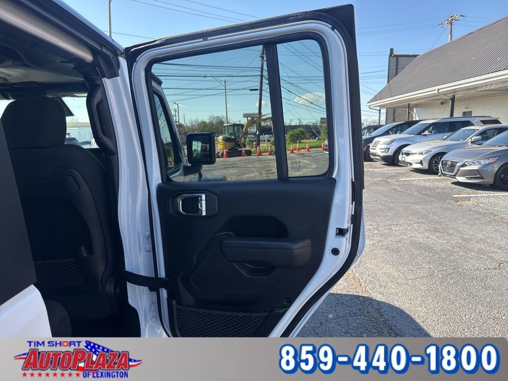 Used 2025 Jeep Wrangler Unlimited Rubicon 4xe w/ Convenience Group AWD/4WD image 24