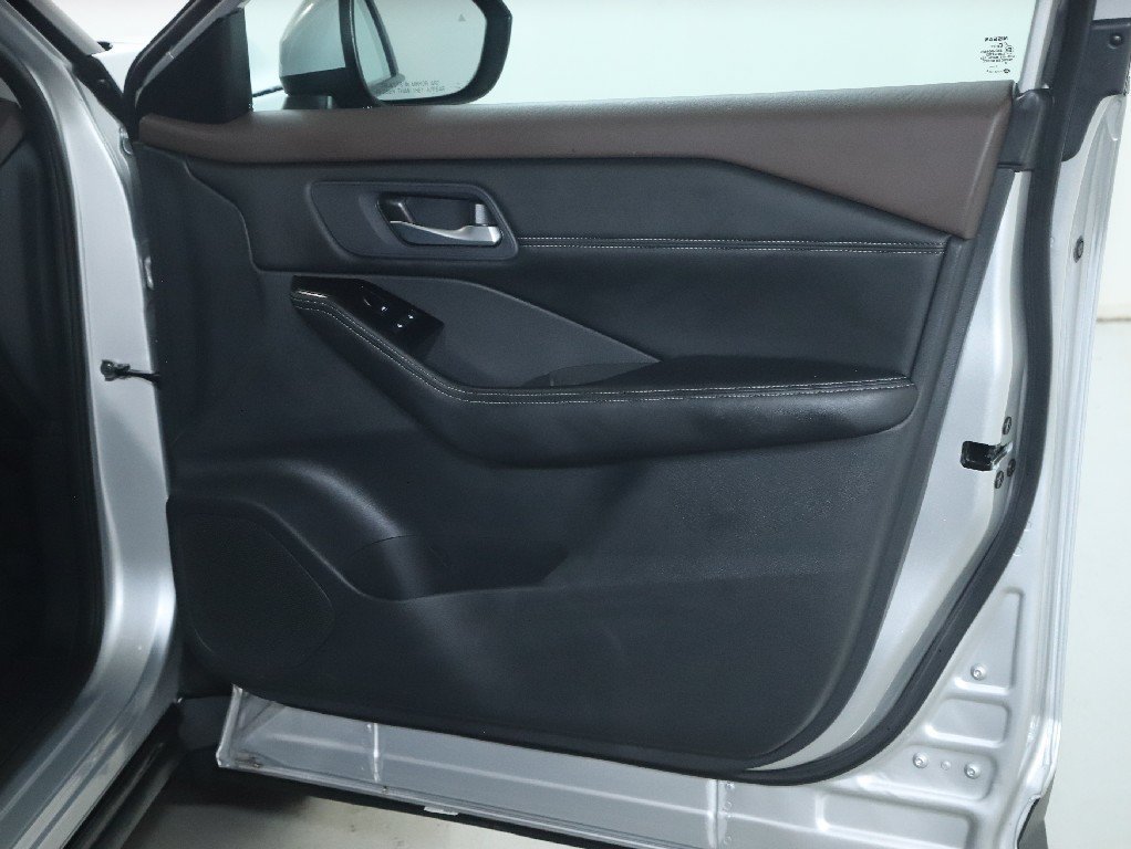 Certified 2023 Nissan Rogue SV w/ SV Premium B Package AWD/4WD image 37