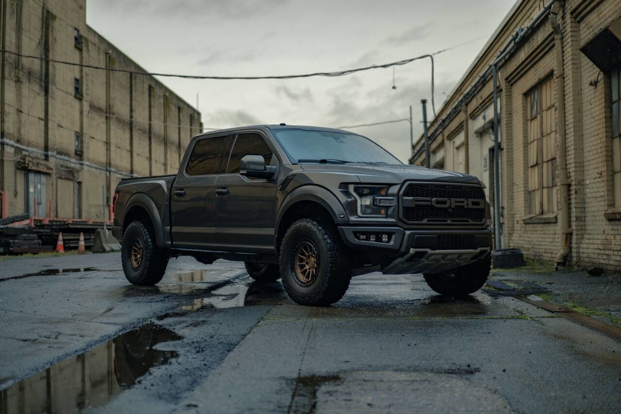 Used 2017 Ford F150 Raptor w/ Equipment Group 802A Luxury image 46