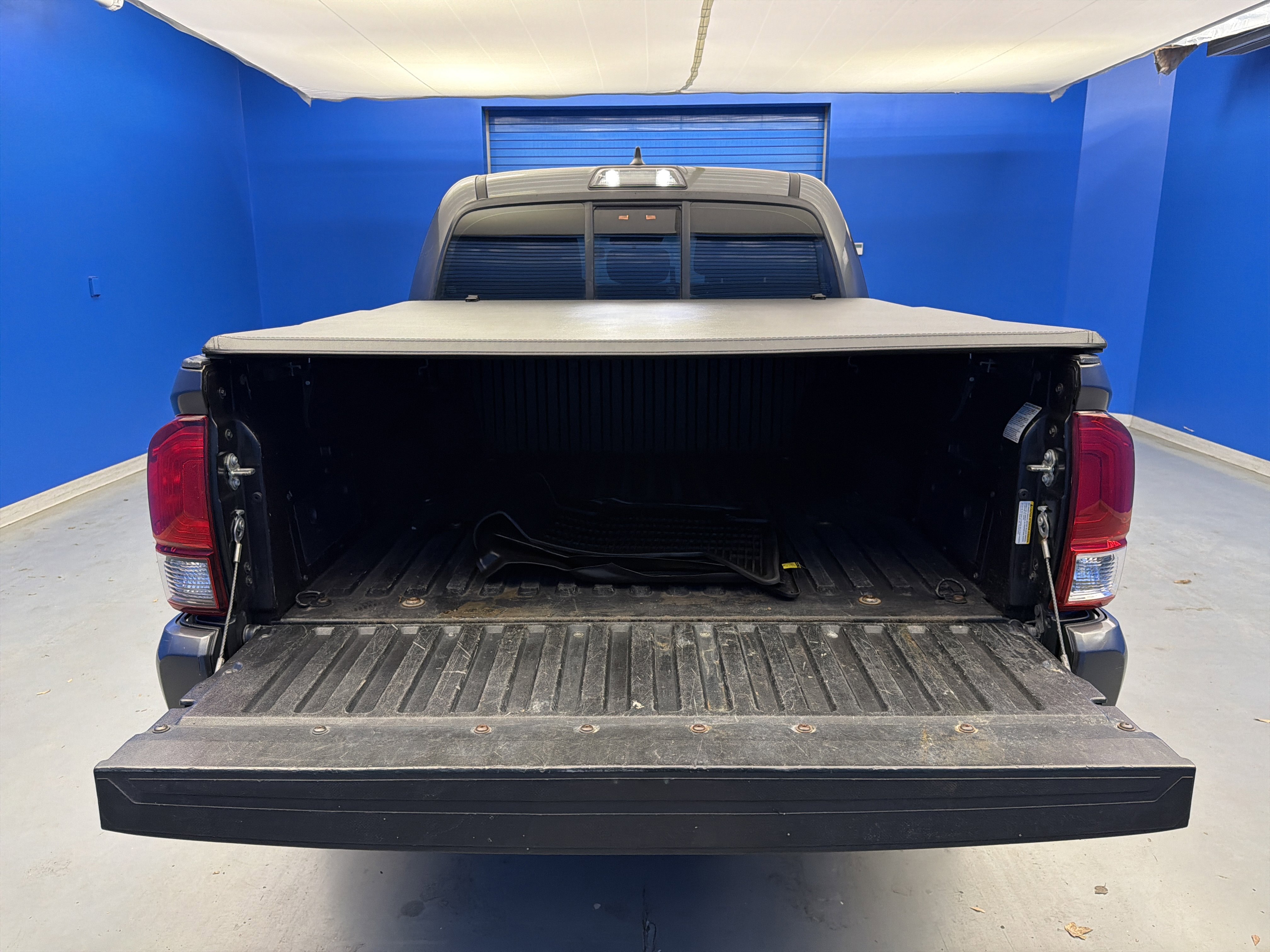 Used 2018 Toyota Tacoma SR w/ SR Convenience Package AWD/4WD image 26