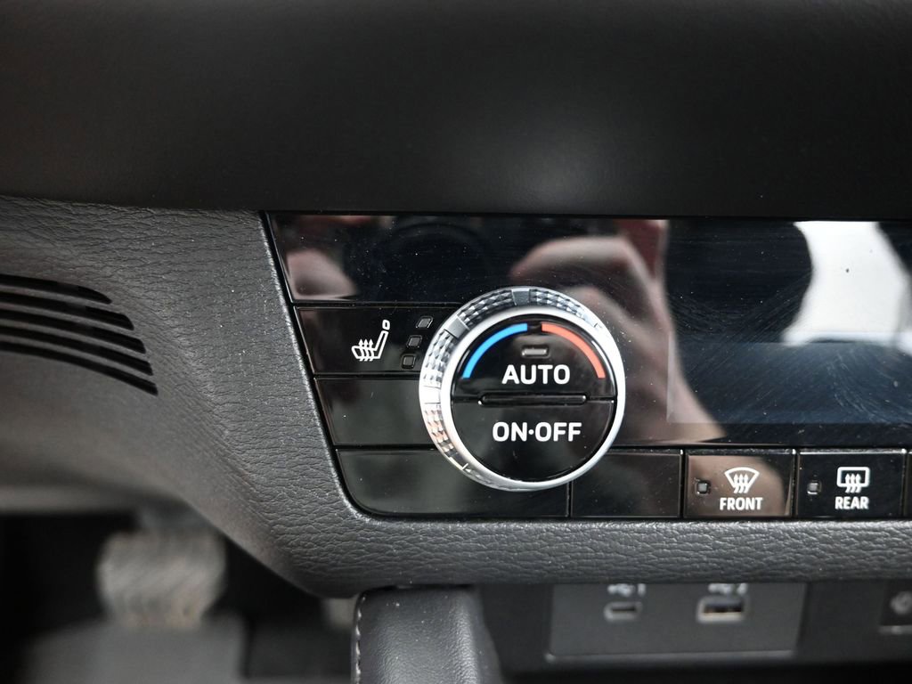 Used 2024 Mitsubishi Outlander SE image 31