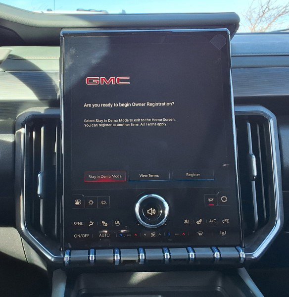 New 2026 GMC Acadia AT4 w/ Luxury Package image 19