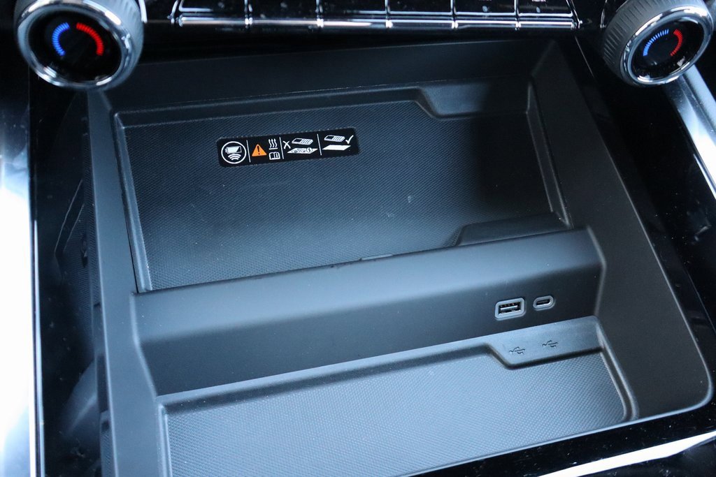 New 2026 Chevrolet Suburban RST image 19