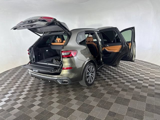 Used 2022 BMW X5 xDrive45e w/ M Sport Package AWD/4WD image 17