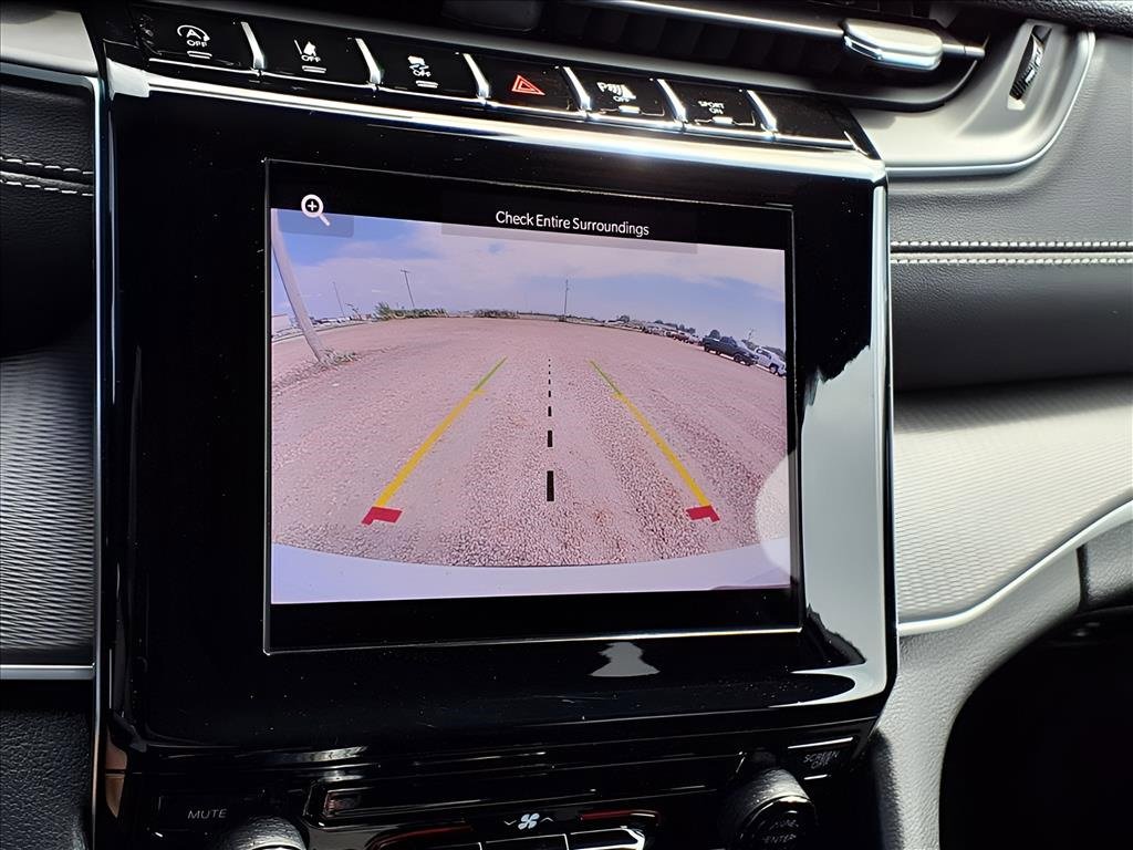 New 2025 Jeep Grand Cherokee L Laredo image 13