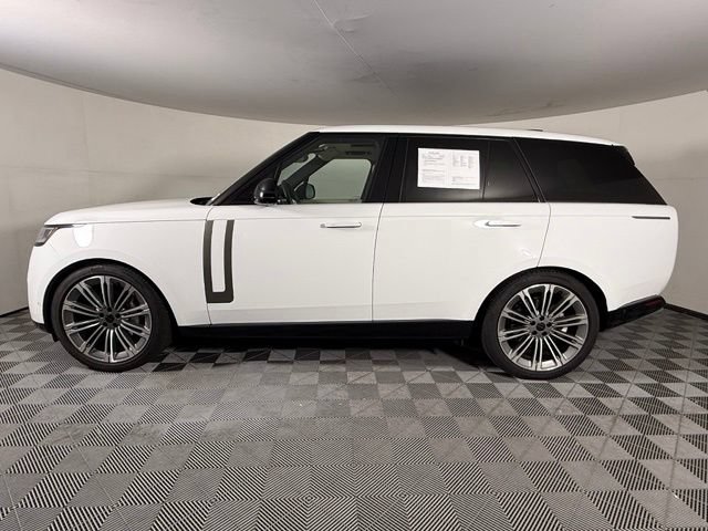 Certified 2026 Land Rover Range Rover SE AWD/4WD image 3