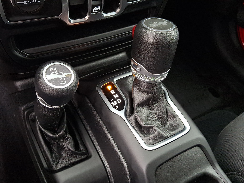 Used 2022 Jeep Wrangler Unlimited Sport AWD/4WD image 17