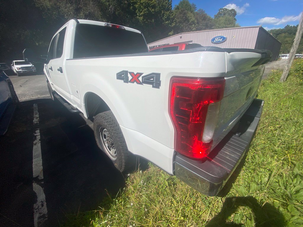 Used 2018 Ford F250 XL w/ Power Equipment Group AWD/4WD image 2