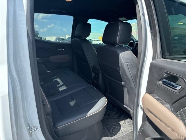 Used 2024 GMC Canyon Denali AWD/4WD image 19
