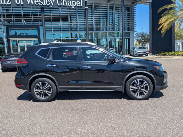 Used 2019 Nissan Rogue SV w/ Premium Package image 3