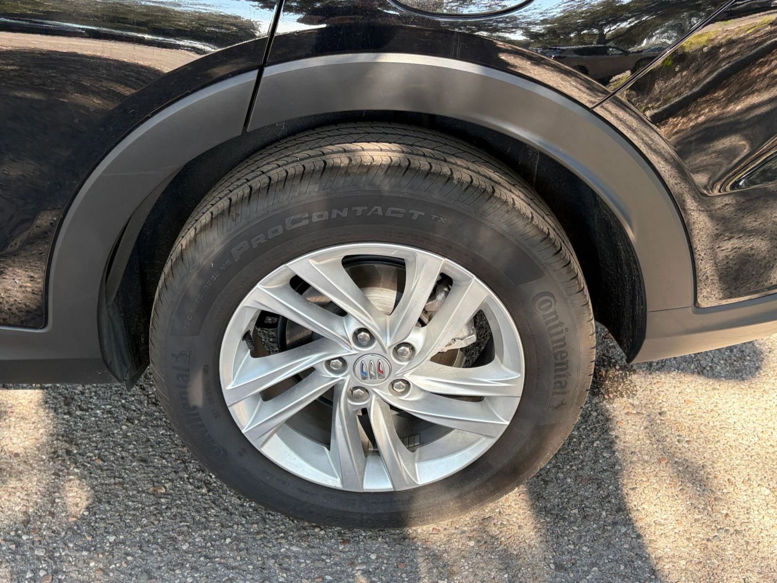 Used 2025 Buick Envista Preferred image 23