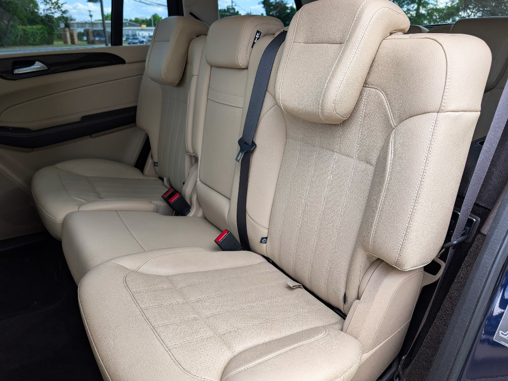 Used 2018 Mercedes-Benz GLS 450 4MATIC w/ Premium Package image 18