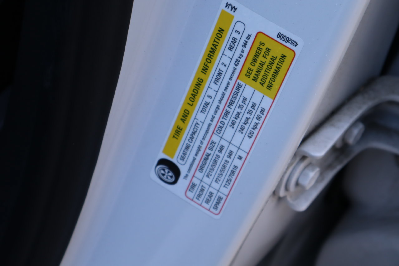 Used 2018 Buick Encore Sport Touring FWD image 26