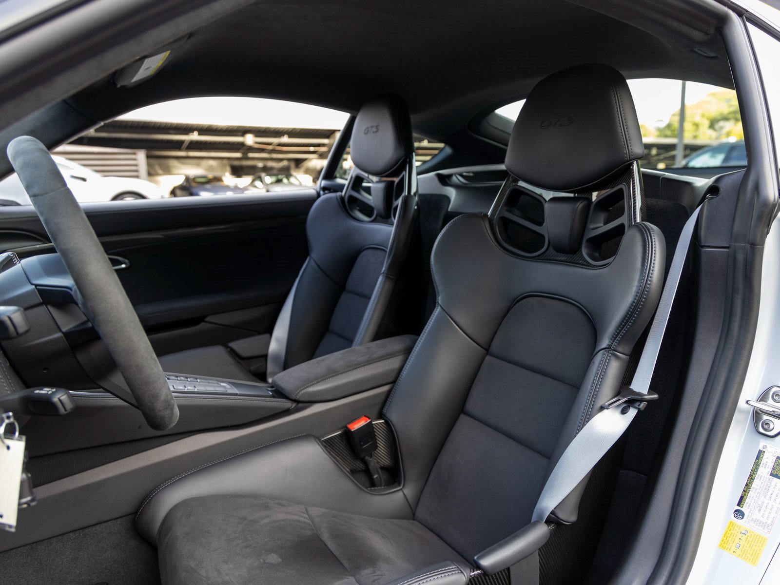 Certified 2024 Porsche 718 Cayman GT4 image 5