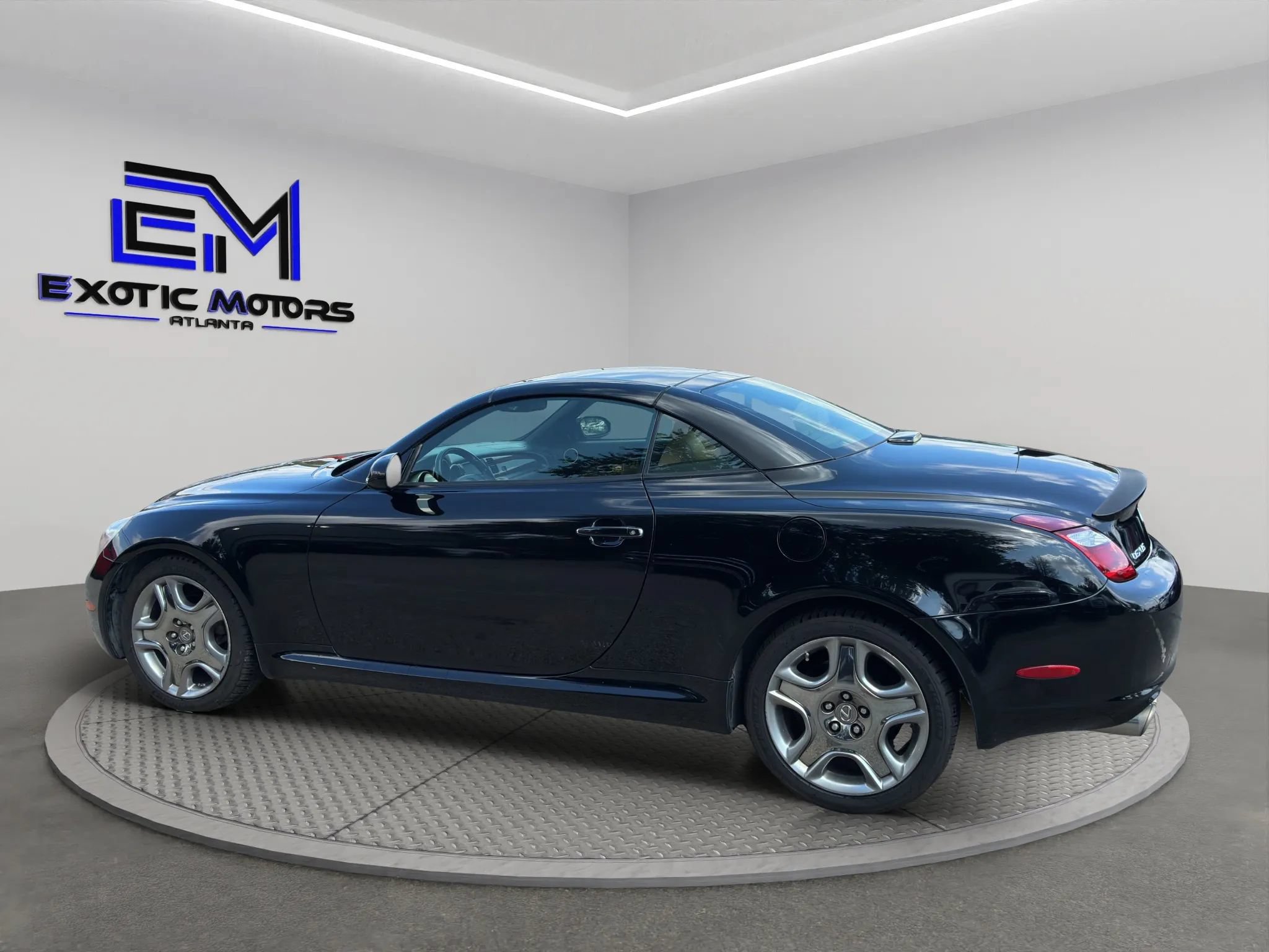 Used 2008 Lexus SC 430 Convertible RWD image 3