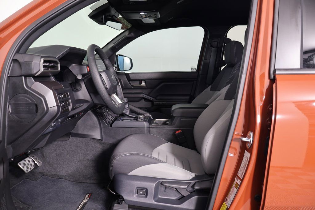 Used 2025 Toyota Tacoma TRD Sport AWD/4WD image 10