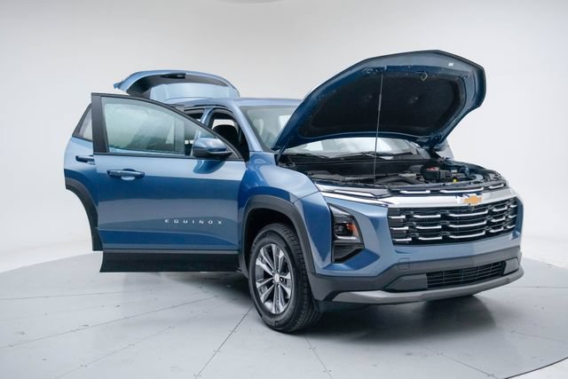 Used 2026 Chevrolet Equinox LT AWD/4WD image 16