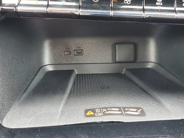 Certified 2024 Chevrolet Traverse LT w/ Midnight/Sport Edition FWD image 32