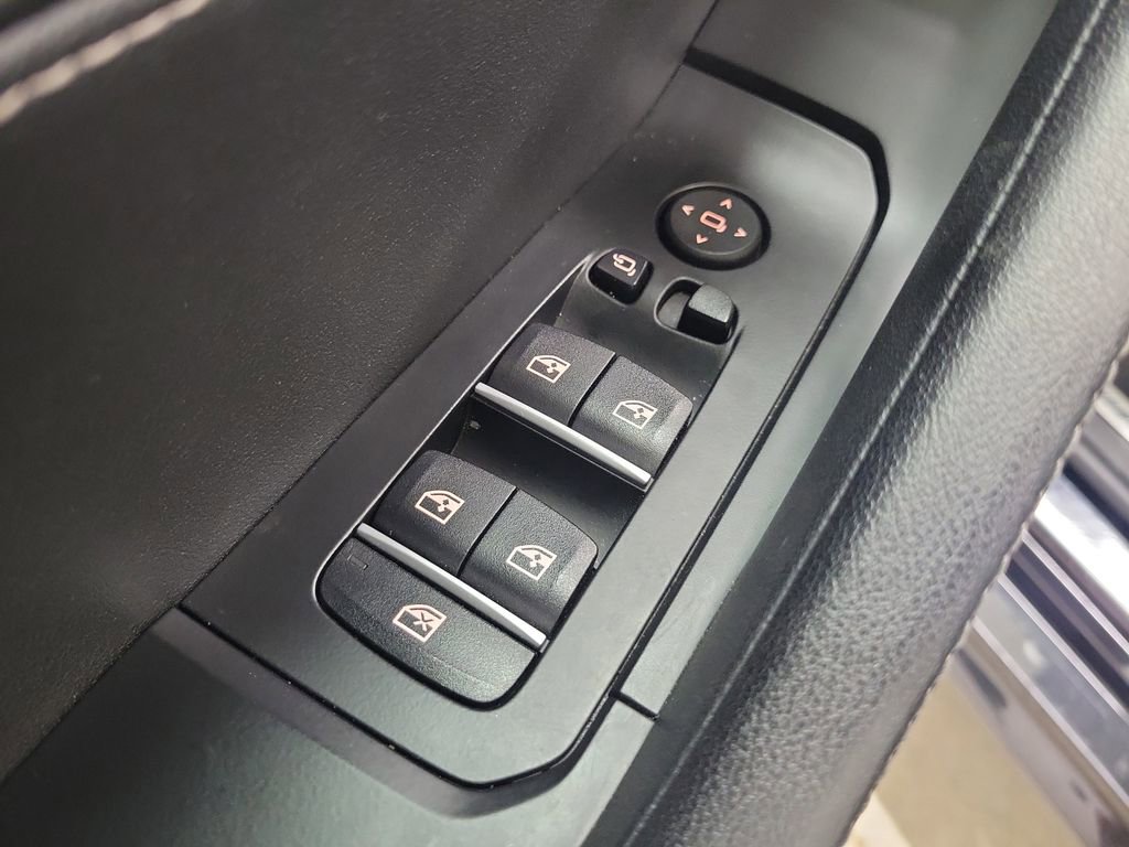 Used 2025 BMW X6 xDrive40i image 23