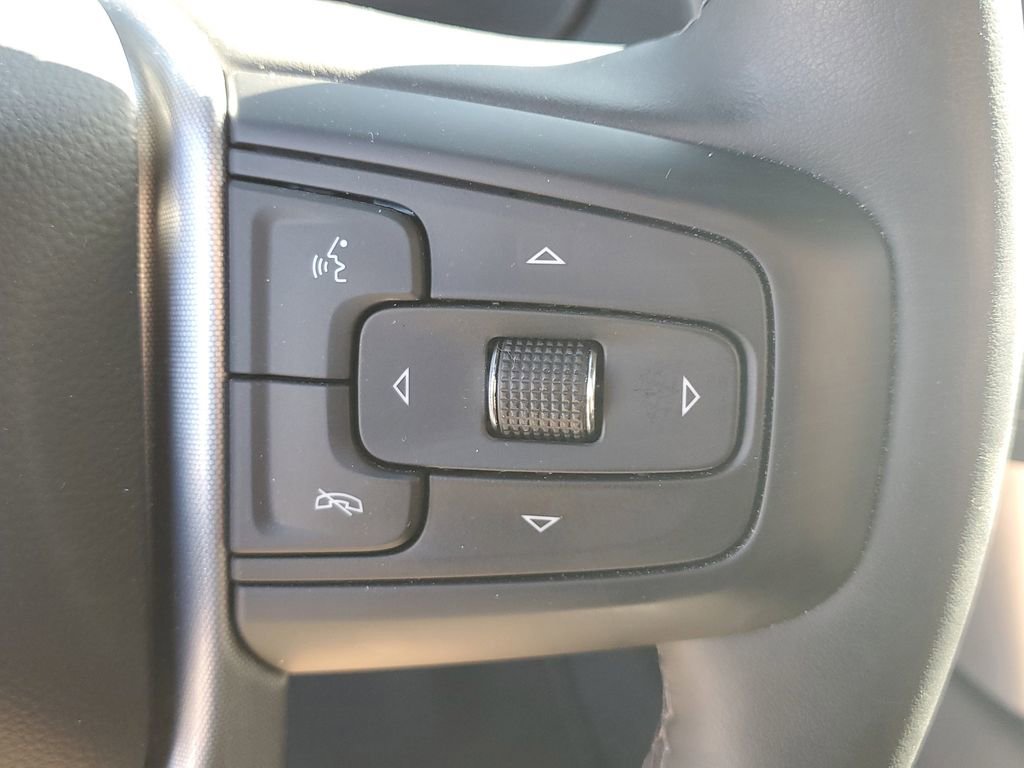 Used 2024 GMC Yukon XL SLT w/ SLT Luxury Package image 25