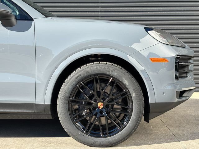 Certified 2026 Porsche Cayenne AWD/4WD image 11