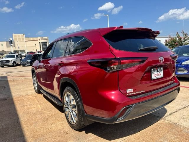 Used 2025 Toyota Highlander Limited AWD/4WD image 8