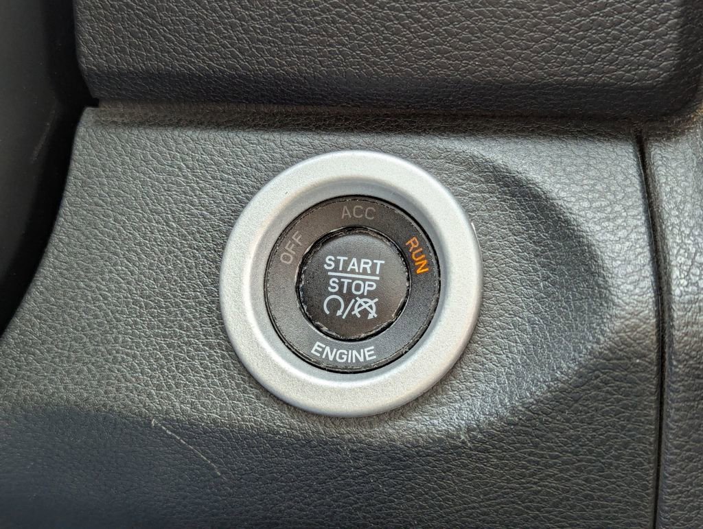 Used 2015 RAM 1500 Laramie w/ Convenience Group image 15