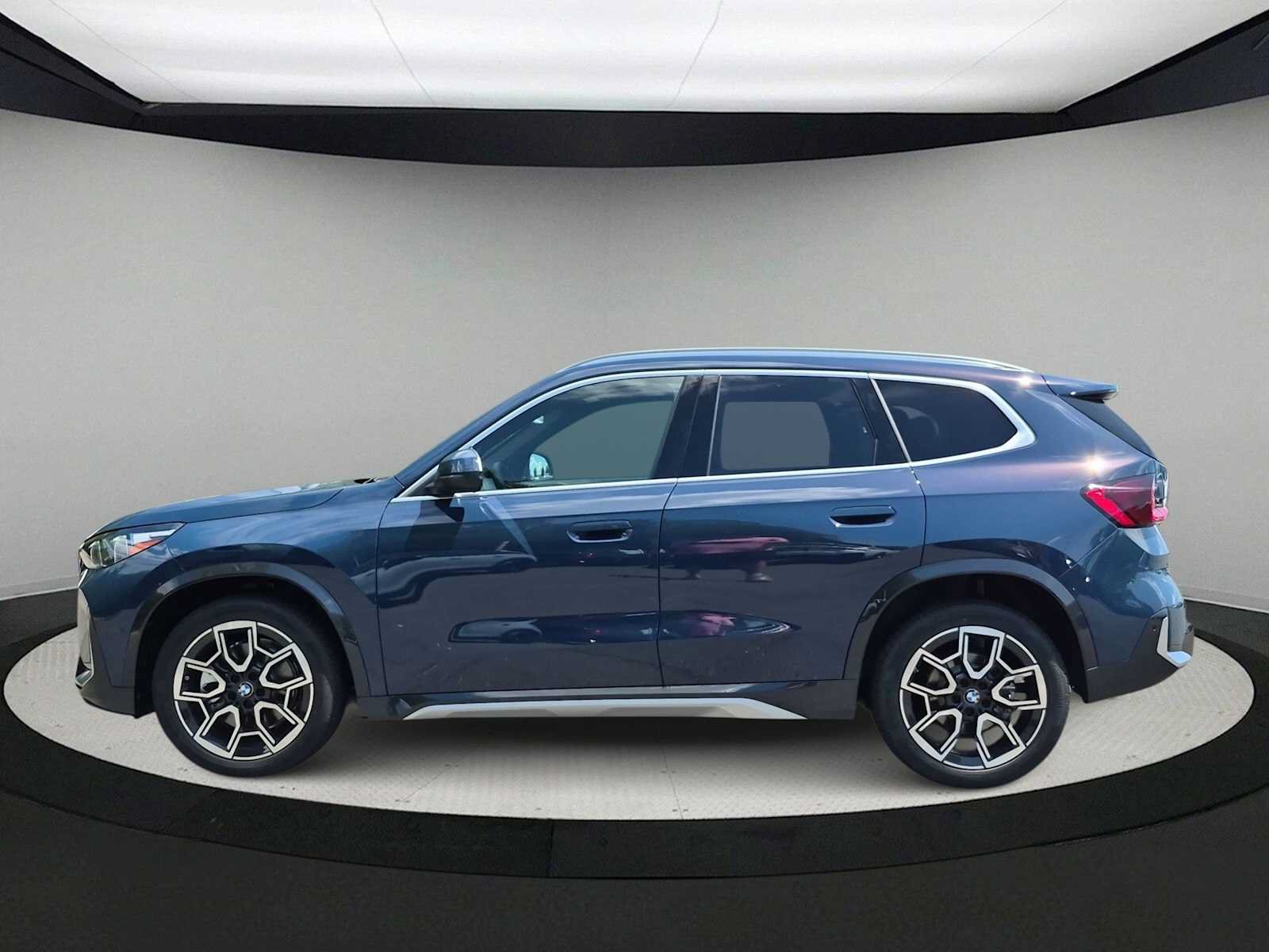 New 2027 BMW X1 xDrive28i AWD/4WD image 5