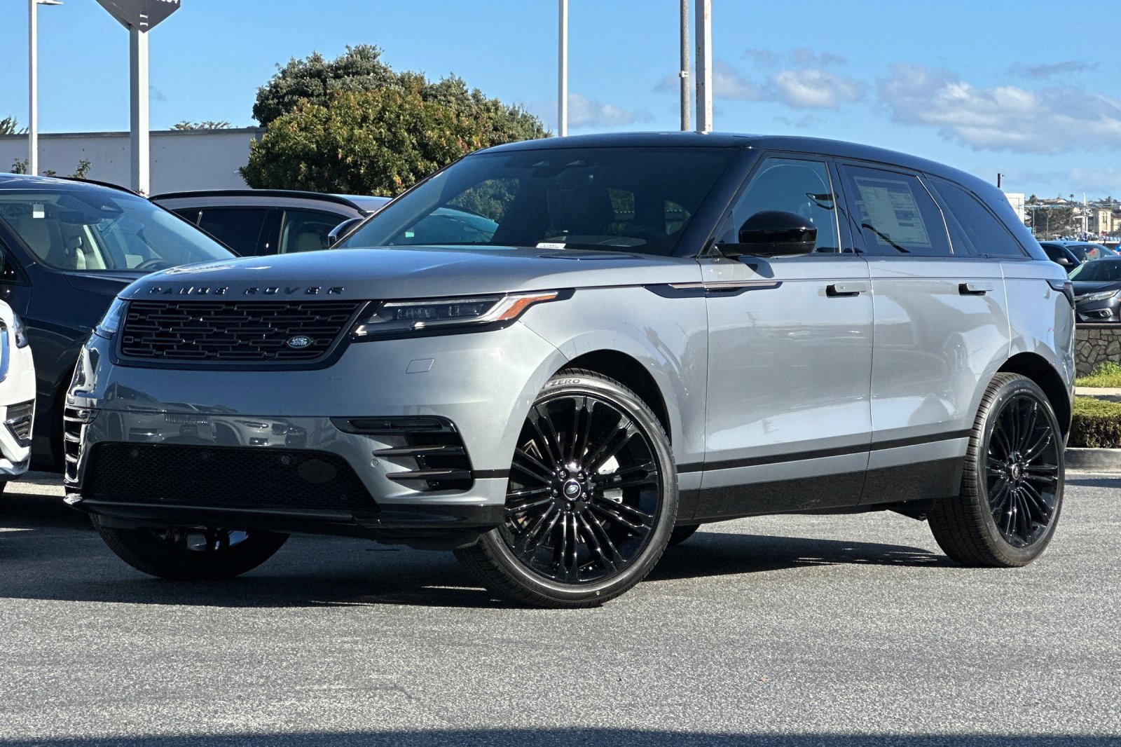 New 2024 Land Rover Range Rover Velar Dynamic HSE image 1